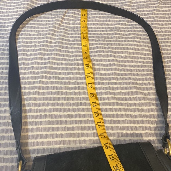 EUC Black Fossil Crossbody Bag - Picture 8 of 8